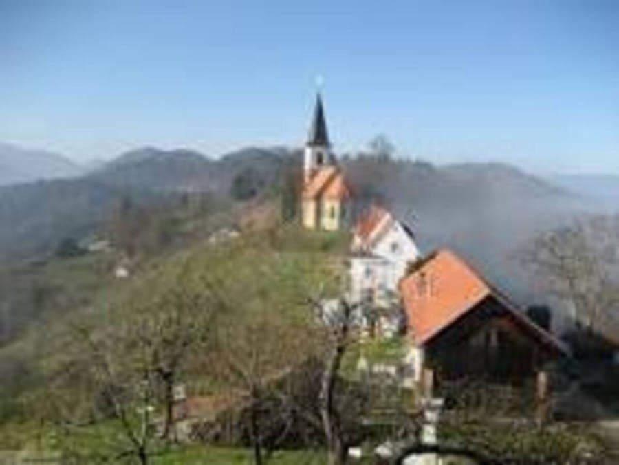 Planinski izlet v Celje in vzpon na Miklavški hrib (394 m) in Anski vrh (462 m)